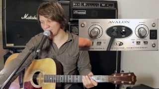 Avalon U5 with Taylor Acoustic Guitar