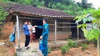 Tieu Hue Single Mom : In trouble was helped by a kind police Officer - A gift from the policeman
