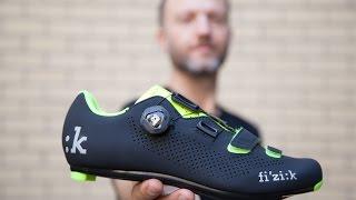 Fi'zi:k Fizik R4 cycling road shoe unboxing video.  Spinshoeguru.com