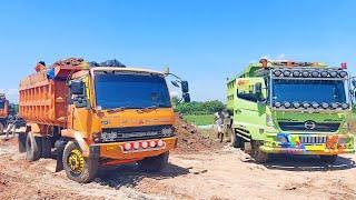 Mobil TRUK HINO 500 DAN FUSO 220PS Pengangkut TANAH Timbunan JOMPLANG FULL BAK MENGGUNUNG Bersamaan