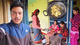 बारिश में सबने मिलकर बनाये पकौड़े || Pahadi Lifestyle Vlog || Namaste Pahad || Ashutosh Negi