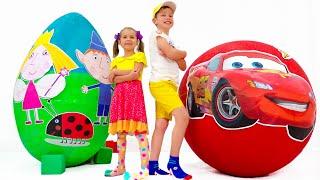 Max and Katy unboxing Giant toy surprise egg