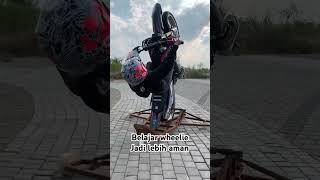 Udah pada tau belum kalau belajar wheelie sekarang udah ada alatnya???