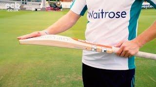 England cricketer Jonny Bairstow talks about his 'two tone' bat