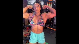 Muscle Woman - Leia Rocha  #girlswithmuscles #biceps #shorts #ifbbpro