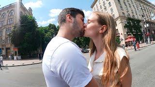 Kissing Prank: ПОЦЕЛУЙ С НЕЗНАКОМКОЙ | РАЗВОД НА ПОЦЕЛУЙ