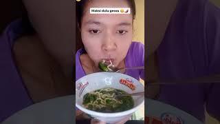 JUDULNYA MAKAN RAWIT IJO PAKE MIE REBUS, MATA SI MBA MERAH BANGET PASTI NGERASA PEDES  |mukbang