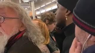 Mr Boris Becker crée un fou rire dans le métro 