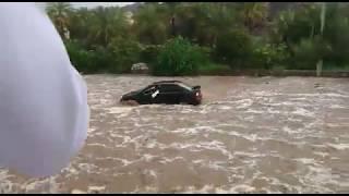 Car gets swept away as wadi overflows in Oman