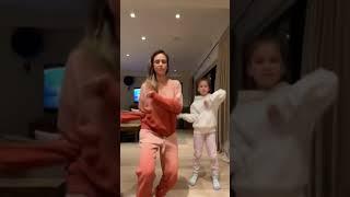 Jessica Alba and his Daughter Dancing Together 