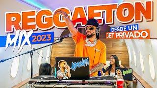 MIX REGGAETON 2023  LO MAS NUEVO ️ DESDE UN JET PRIVADO MEZCLANDO EN VIVO DJ ADONI