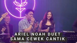 Ariel Noah duet sama cewek cantik di acara Grand Opening Cafe milik Marcell Siahaan