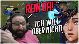 Schülerin lernt die Botlane zu Pressuren! Iron ADC Coaching [League of Legends Deutsch]