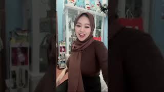 Hijab montok