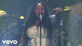 Tasha Cobbs Leonard - Put A Praise On It (Praise/Live At Passion City Church)