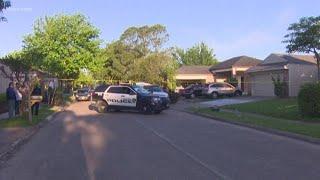 Son shoots home invasion suspect in the head while sisters hide in closet at SW Houston home