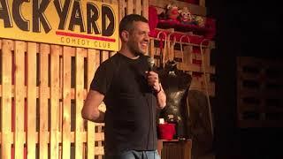 An Italian comedian in London - Francesco De Carlo (stand up comedy)