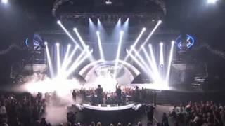 Adam Lambert & Kris Allen & Queen-We are the champions (American Idol) HD