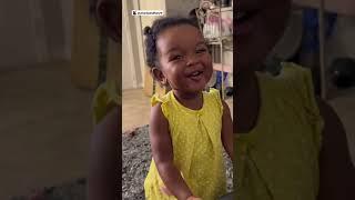 Toddler has fun copying mommy in the most adorable way ️️