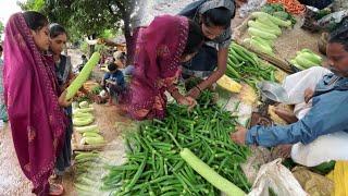 आज पहेली बार देवरानी जेठानी सब्जी लेने आए बाजार 