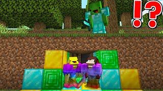 GOD HACKER VS Hunter in Minecraft