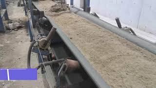 Belt conveyor for sand