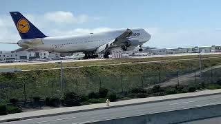 HARDEST 747 LANDING EVER? Very Hard Lufthansa 747-8 Landing in Los Angeles