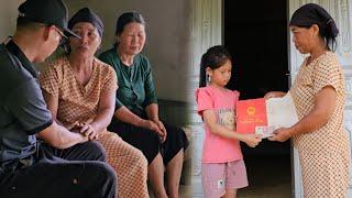 Grandmother decided to give the land book to Uyen - Uyen was surprised by her and her son's actions