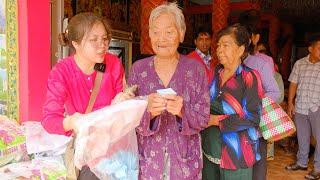 100 phần quà trao đến các Ông Bà, Cô Chú lớn tuổi từ MTQ giúp đỡ trong dịp lễ Phật Đẳng Tháng 4 ÂL