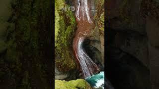 Wie sich das Wasser über Jahrhunderte tief in die Schlucht gegraben hat