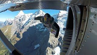 Вингсьют-пилоты прыгнули с горы и влетели в самолёт (новости)