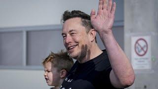 Илон Маск посетил пострадавший от "экодиверсии" завод Tesla в Германии