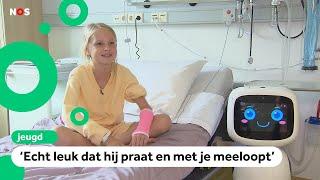 Robot James helpt kinderen in het ziekenhuis