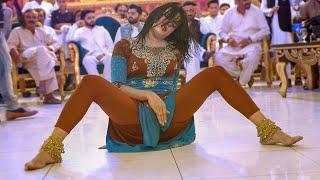 Dil Da Booha Khol Main Andar- Beautiful girl wedding mujra hot Dance Performance 2023