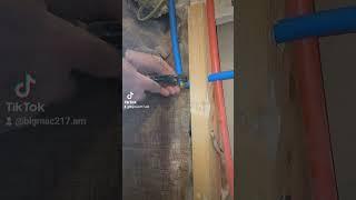 Pex pipe fittine install