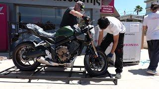 Unboxing New technology motorcycle HONDA CB650R E-clutch 2024