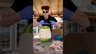 حطيت 5000 مطاط على البطيخة ! || فقعت بوشي وكنت ح أتعور !  New Video KeemoKazi | كريم وأمه