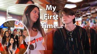 LESBIAN GOES TO HOOTERS (I am never going back.)