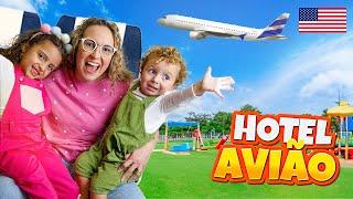 BELLA E LUCCA BRINCAM MUITO NO AVIÃO E NO HOTEL EM VIAGEM - FAMÍLIA BELLA E LUCCA SHOW