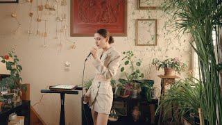 Elle Valenci - Everything comes closer - [live session]