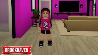 ME TRANSFORMEI NA EMILLY VICK no BROOKHAVEN - ROBLOX