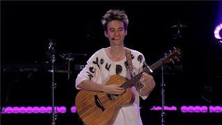 Jacob Collier - The Sun Is In Your Eyes (Live at Dubai Expo)