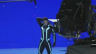 Unzipping Latex Suits for Tron Legacy #behindthescene