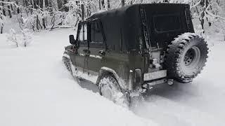 УАЗ на forward safari 500 33 по снегу.
