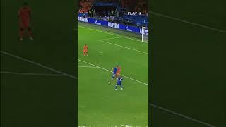 Yarmolenko the GOAT  : Unbelievable shot captured on Camera  ️ 