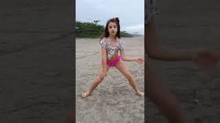 Dança da Bibi Versão Praia