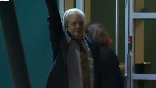 Concerns raised over the PM's handling of Julian Assange's return