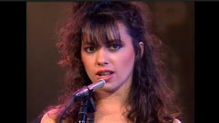 The Bangles - Walk Like an Egyptian (TopPop 02/03/1987) Music Video