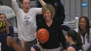  Coach Catches Pass Out Of Bounds, Paige Bueckers & Azzi Fudd Love It | #5 UConn Huskies Basketball