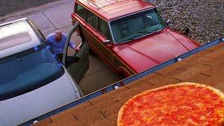 "Breaking Bad" creator tells fans to stop throwing pizzas on roof